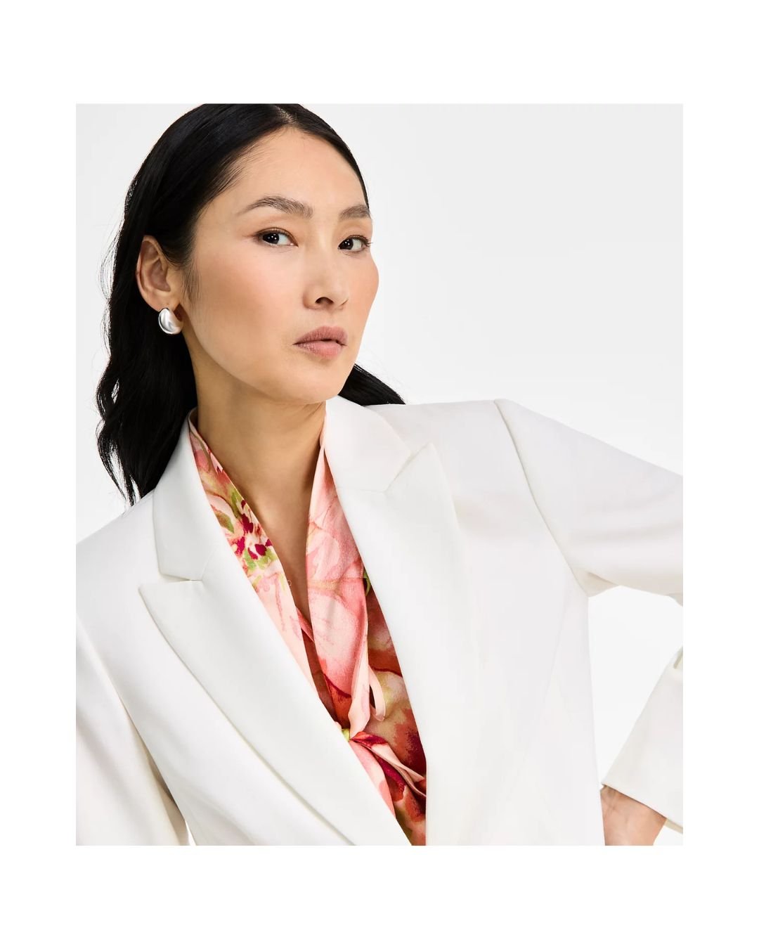 White Tailored Classic Blazer with Notch Lapel