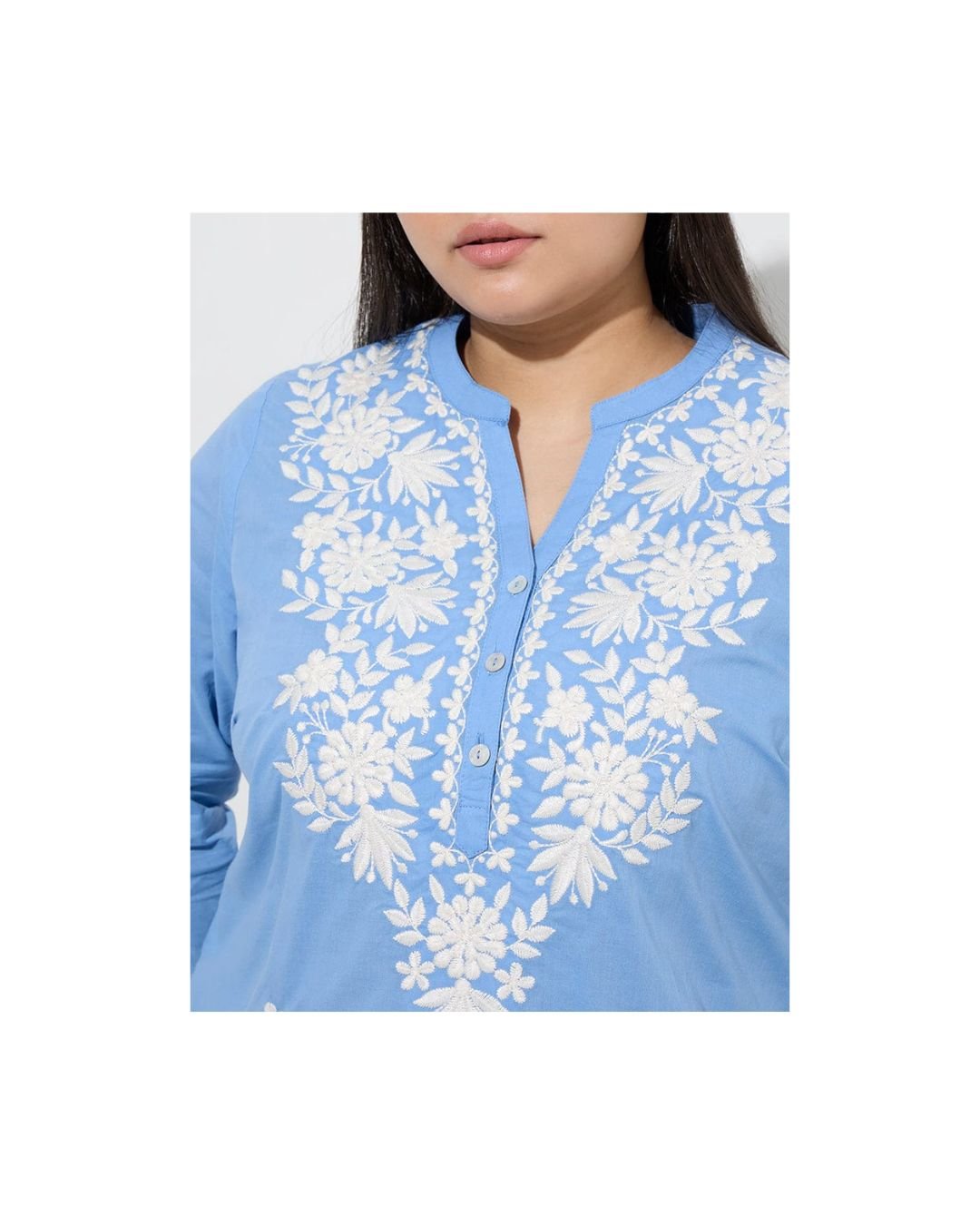 Embroidered Kurta Set - Image 2