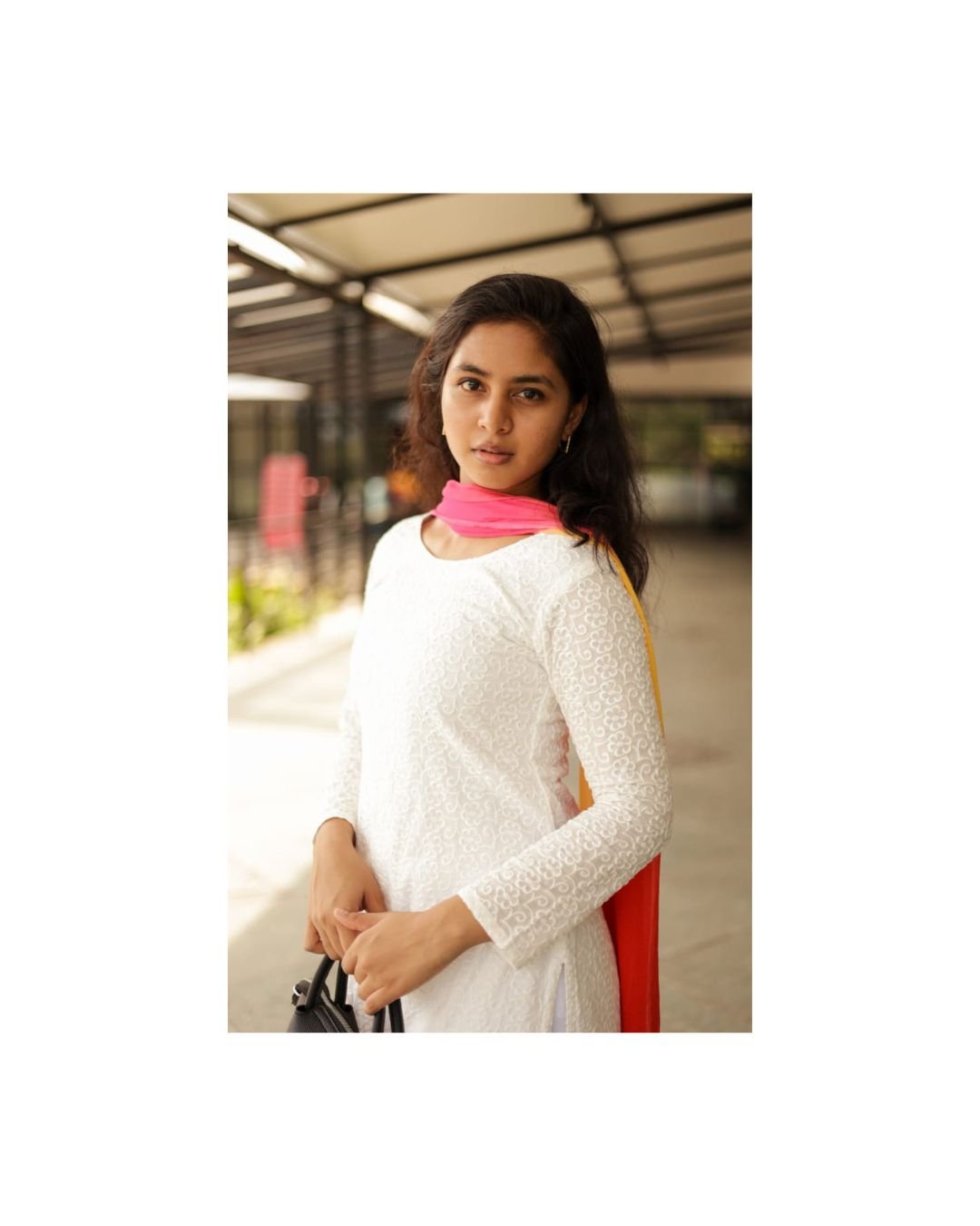 White Embroidered Cotton Straight-Cut Kurta with Ombre Dupatta – Elegant Ethnic Wear for Women - Image 2